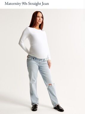 Abercrombie maternity 90s straight jeans in light wash with destroyed knee